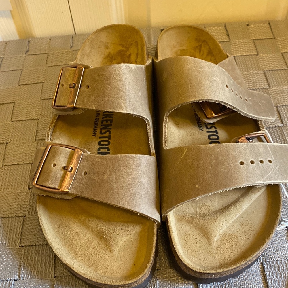 NWT BIRKENSTOCK Sandals